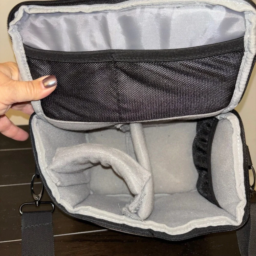 ProMaster Impulse 7244 | Gray Padded Camera Bag w Shoulder Strap and‎ Rain Cover